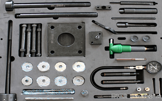 田中重汽WD615發(fā)動機(jī)專用維修工具