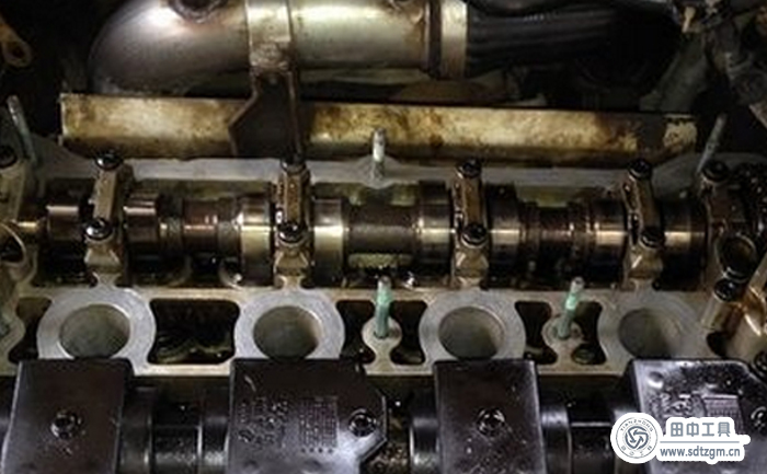 發(fā)動(dòng)機(jī)氣門