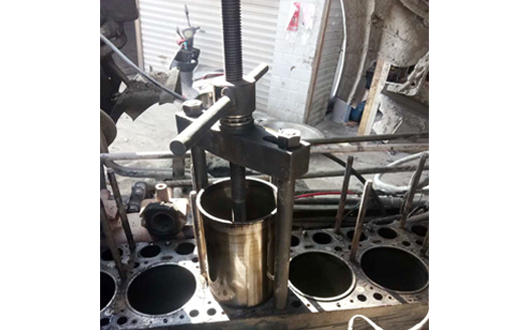 鄭師傅反饋田中卡車維修工具設備--缸套拔出器使用圖片