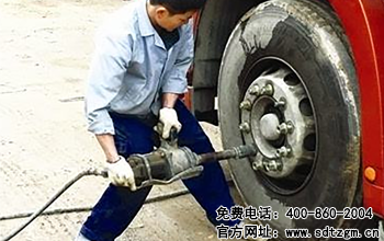 山東田中卡車養(yǎng)護搶修服務(wù)車快修輪胎更換、保輪