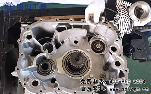 ZF16檔變速器拆卸，ZF變速箱維修工具