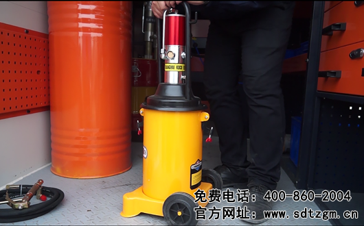 選購移動式上門保養(yǎng)服務(wù)車要注意什么 山東田中設(shè)備告訴您